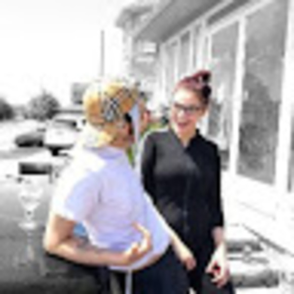 Meet your Posher, Allison - Picture 1 of 1